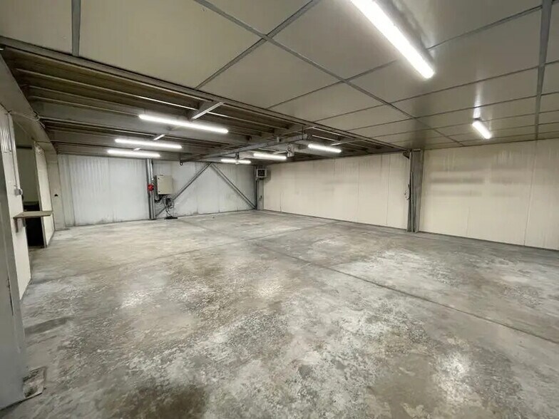 Office in Compiègne for lease - Interior Photo - Image 2 of 4