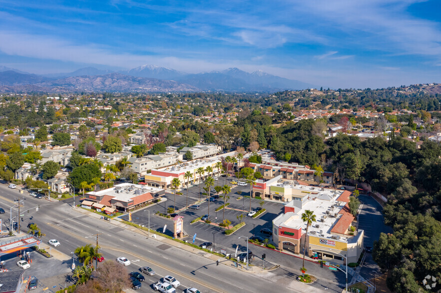 134-150 N Grand Ave, West Covina, CA for lease - Building Photo - Image 2 of 6