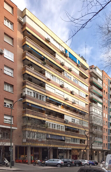 Calle Joan Maragall, 56, Madrid, Madrid for lease - Building Photo - Image 3 of 3