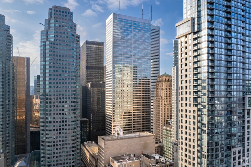 199 Bay St, Toronto, ON for lease - Building Photo - Image 2 of 10