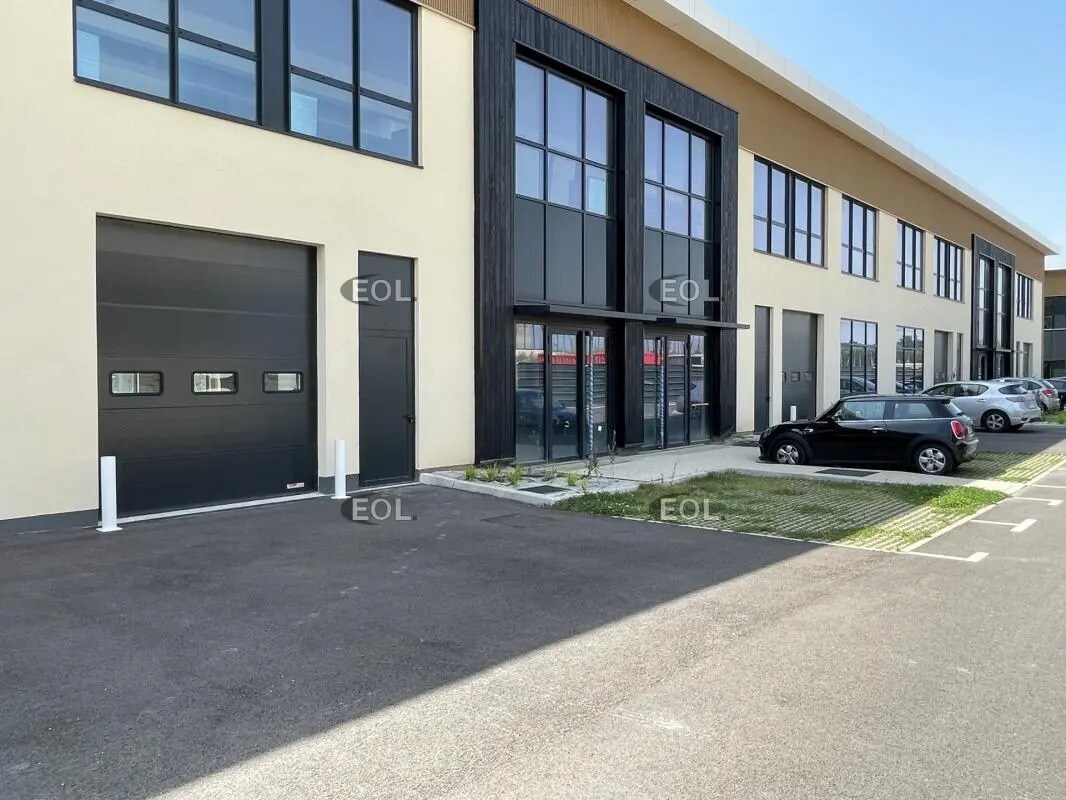 Flex in Nanterre for lease Building Photo- Image 1 of 20