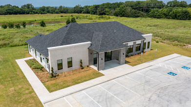 1073 NE Washington Blvd, Bartlesville, OK - aerial  map view - Image1