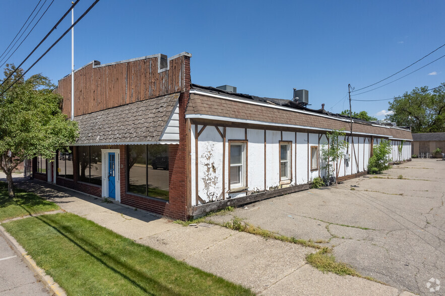 57 S Monroe St, Coldwater, MI for sale - Building Photo - Image 1 of 1