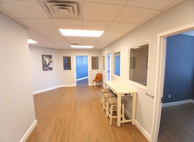 226 Seventh St, Garden City, NY for lease - Interior Photo - Image 2 of 15