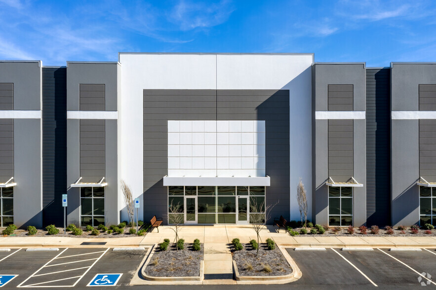 2021 Williams Industrial Blvd, Rock Hill, SC for lease - Building Photo - Image 3 of 8