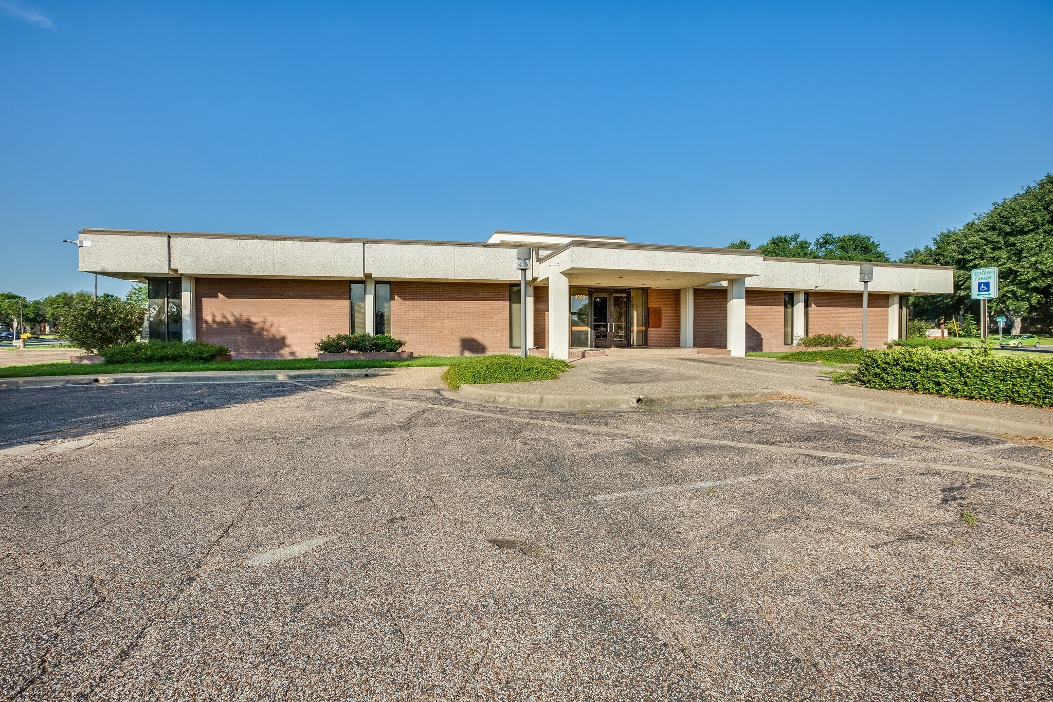 710 Towne Oaks Dr, Waco, TX for sale Building Photo- Image 1 of 1