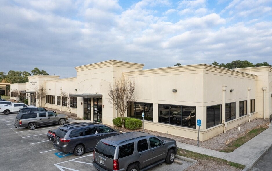201 Kingwood Medical Dr, Kingwood, TX for lease - Building Photo - Image 2 of 5