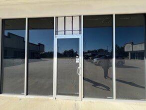 29437 S Frost Rd, Livingston, LA for lease Interior Photo- Image 2 of 4