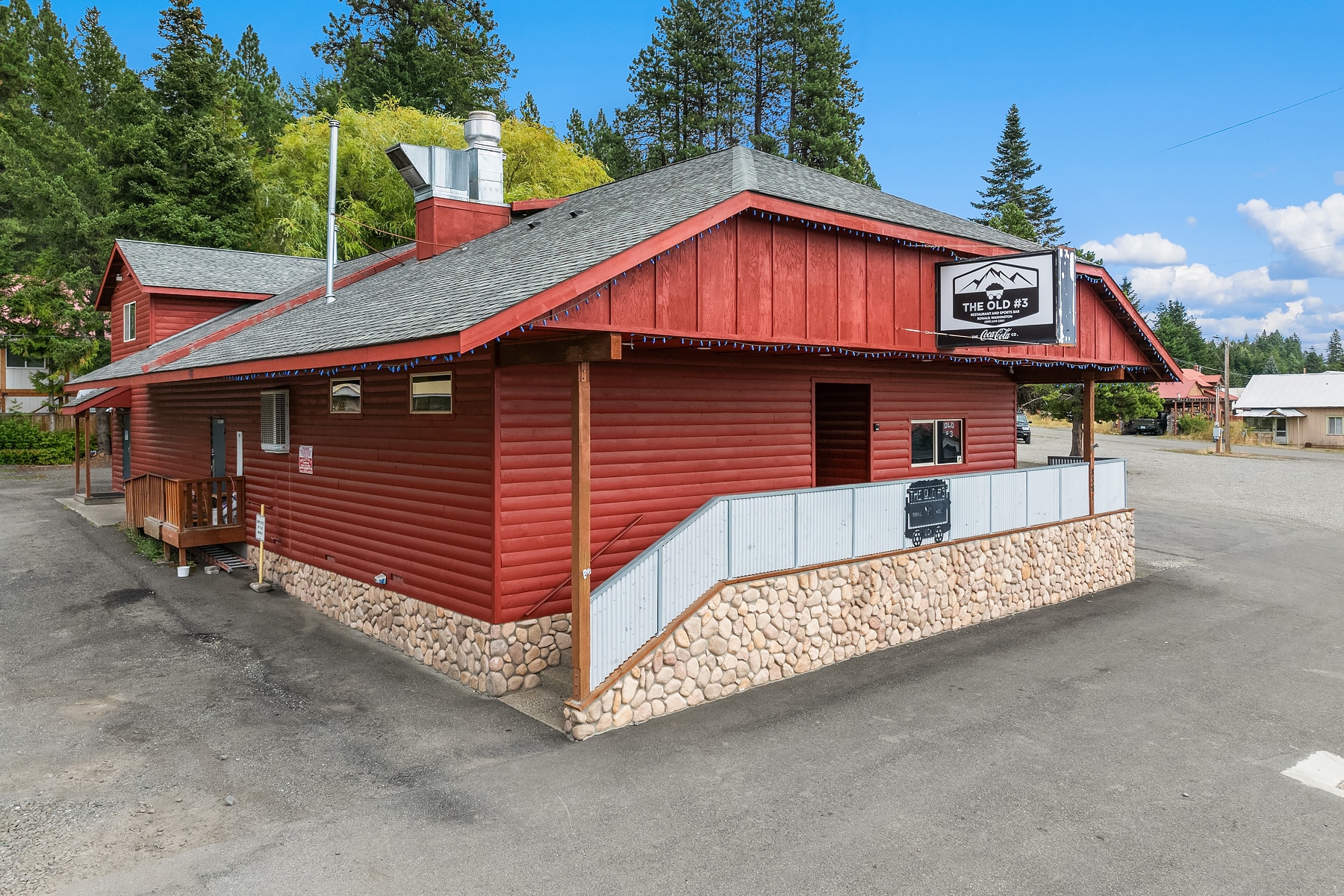 8381 WA-903 Hwy, Ronald, WA for sale Building Photo- Image 1 of 37