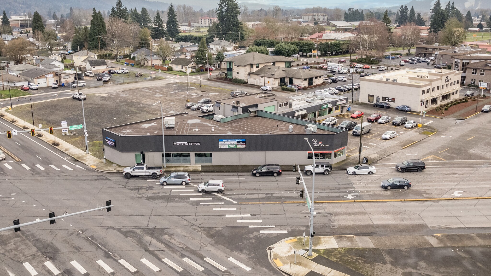 717 Vandercook Way, Longview, WA for lease Building Photo- Image 1 of 20