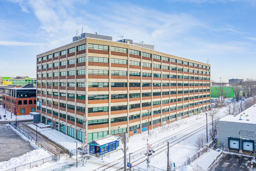 7250 Rue du Mile End, Montréal, QC for lease - Building Photo - Image 2 of 7