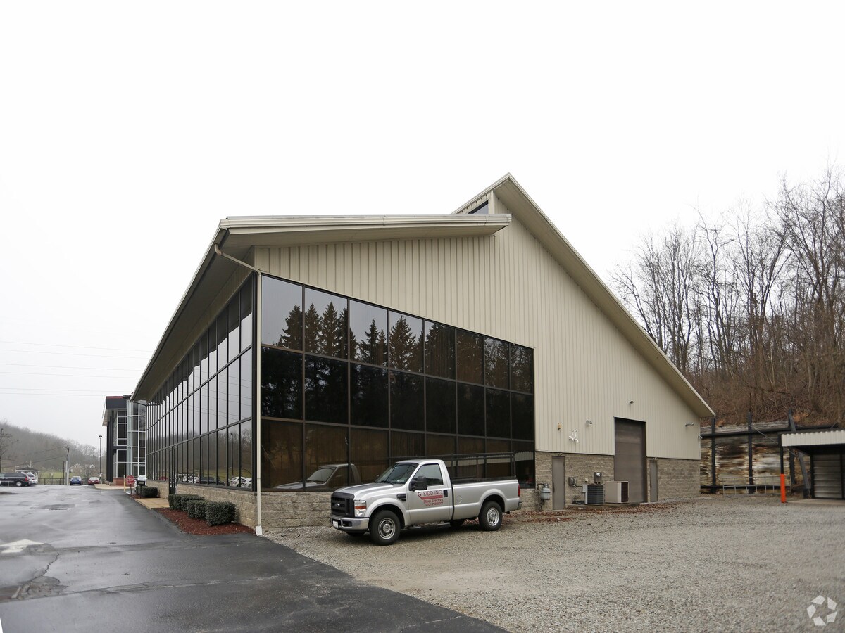 8095 Saltsburg Rd, Plum, PA 15239