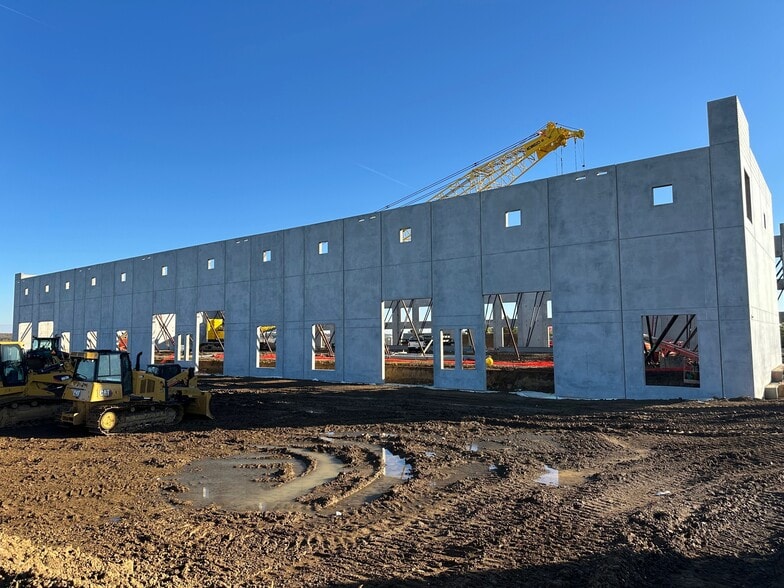 6001 Thornton Ave, Des Moines, IA for sale - Building Photo - Image 2 of 5