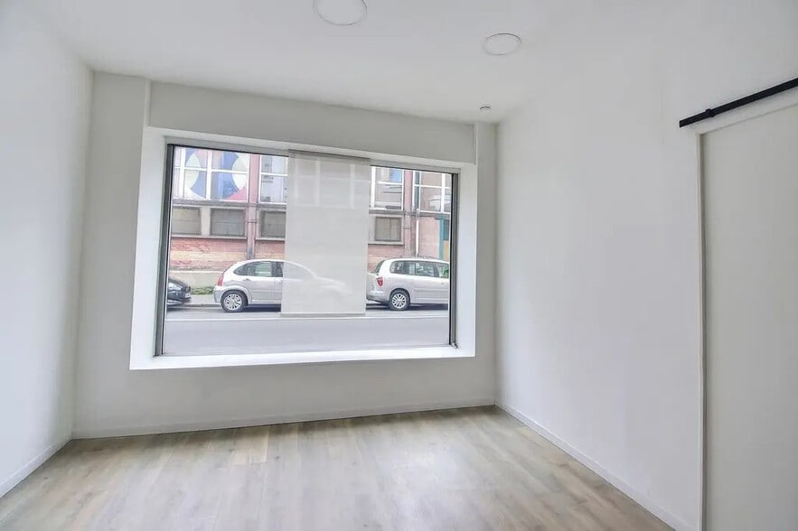 25 Rue Richard Lenoir, Paris for lease - Interior Photo - Image 2 of 5