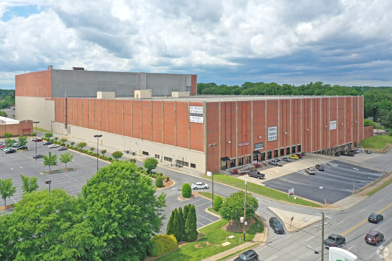 2801 Lawndale Dr, Greensboro, NC 27408