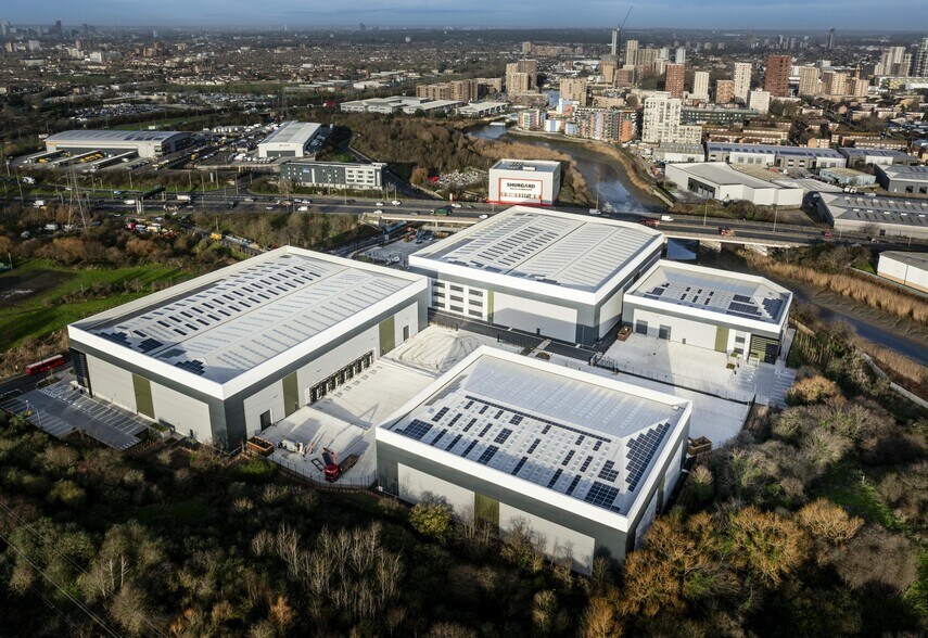 Jenkins Ln, Barking for lease - Building Photo - Image 2 of 15