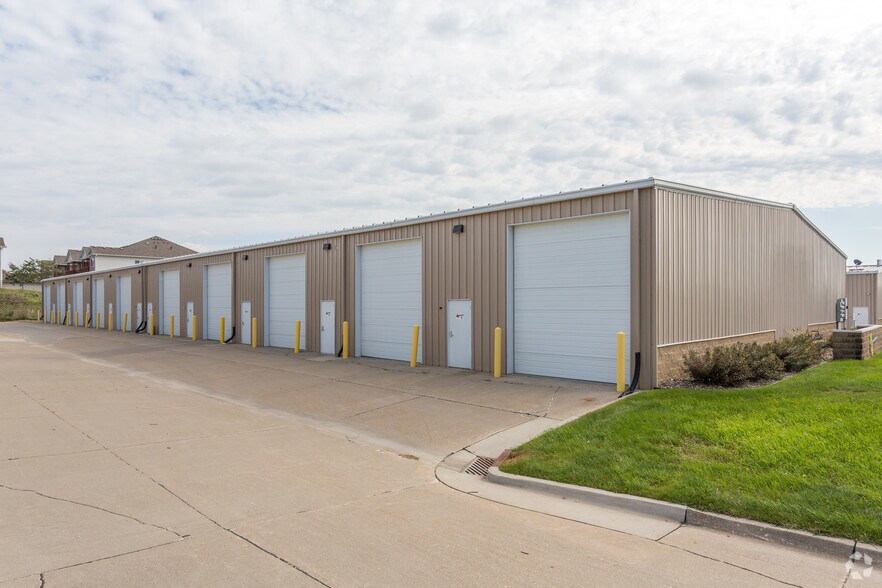 3355 SE Miehe Dr, Grimes, IA 50111