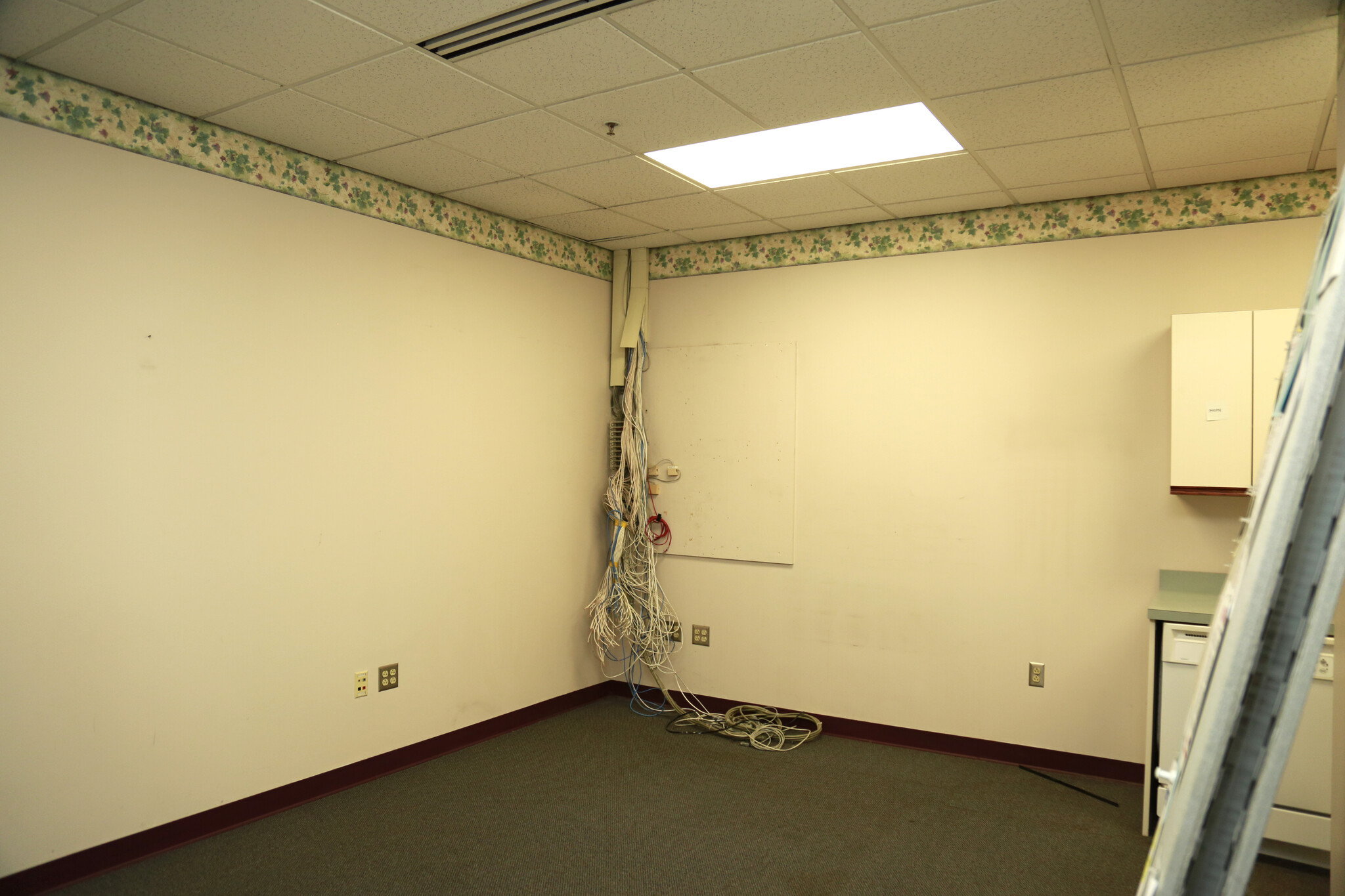 1000 Technology Dr, Fairmont, WV for lease Interior Photo- Image 1 of 7