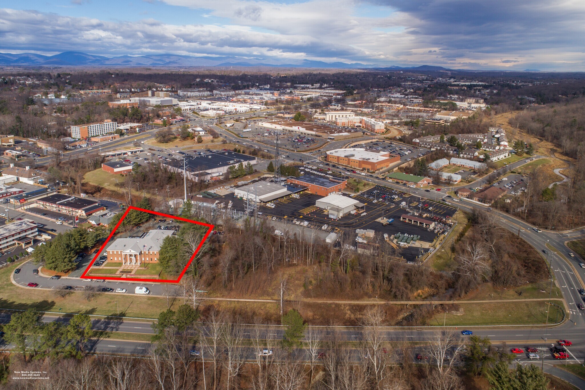 2000 Holiday Dr, Charlottesville, VA for sale Primary Photo- Image 1 of 1