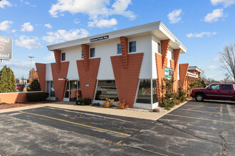 2600 N Richmond St, Appleton, WI for lease Building Photo- Image 1 of 1