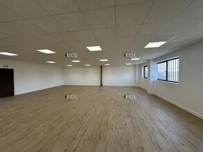 5 Rue Du Sausset, Tremblay-en-France for sale Interior Photo- Image 1 of 2