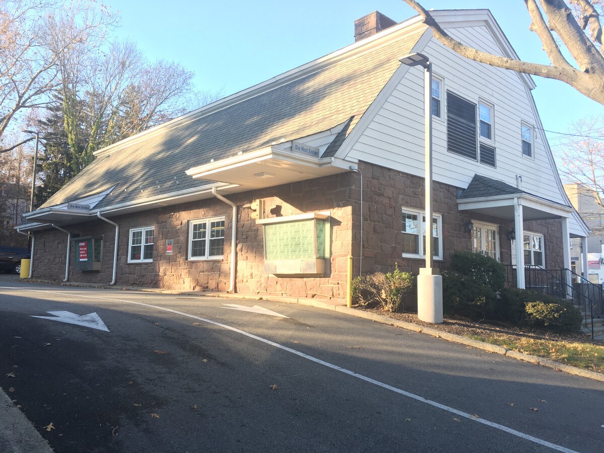 129 Hardenburgh Ave, Demarest, NJ 07627