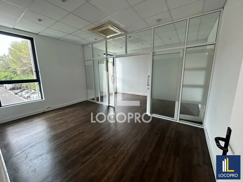 Office in SOPHIA ANTIPOLIS for lease - Building Photo - Image 3 of 7
