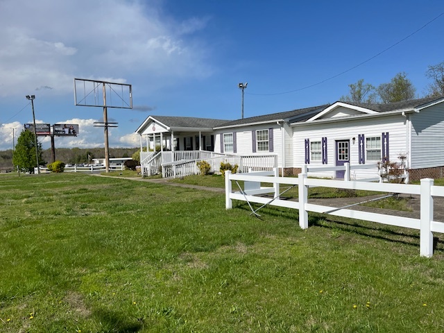 412 N Van Buren Rd, Eden, NC for sale - Primary Photo - Image 1 of 8