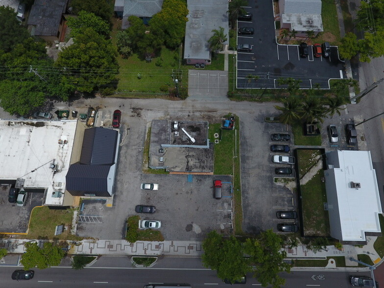 975 NE 125th St, North Miami, FL for lease - Aerial - Image 2 of 7