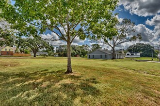 238 W Main St, Bellville, TX for lease Building Photo- Image 2 of 7