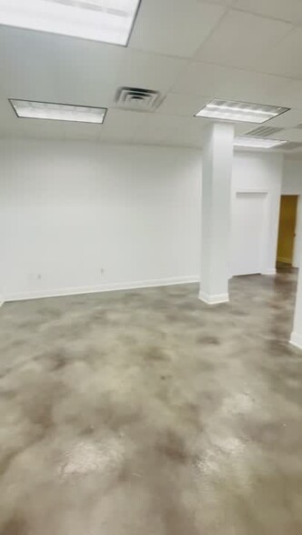 2602-2608 N Main Ave, San Antonio, TX for lease - Commercial Listing Video - Image 2 of 26