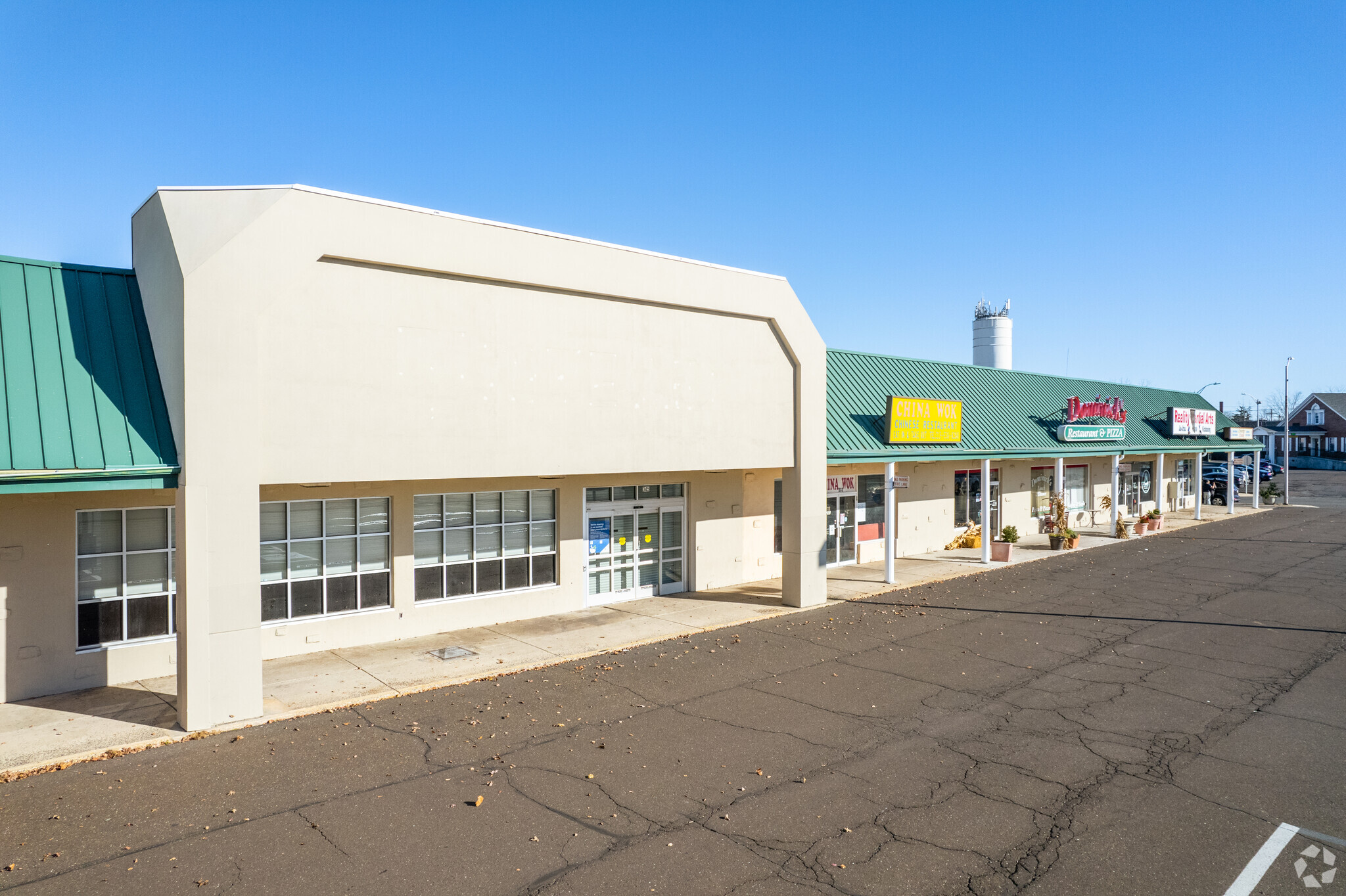 345-371 W Broad St, Quakertown, PA for lease Building Photo- Image 1 of 9