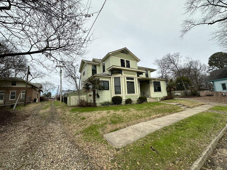 915 E 5th St, Texarkana, AR for sale - Building Photo - Image 2 of 30