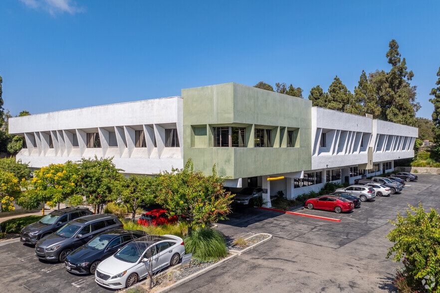 5839-5855 Green Valley Cir, Culver City, CA for lease - Building Photo - Image 1 of 12