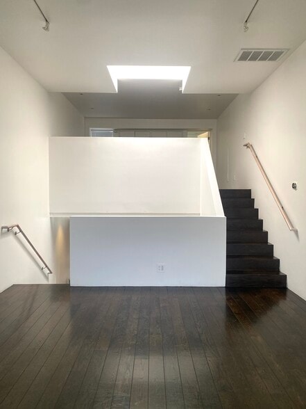 1316 Pacific Ave, Venice, CA for lease - Building Photo - Image 3 of 10