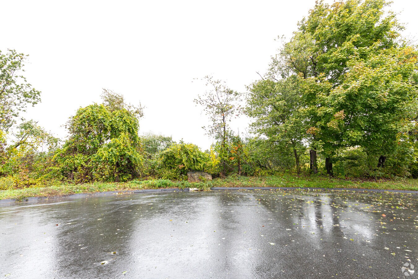 Riggs St, Oxford, CT 06478