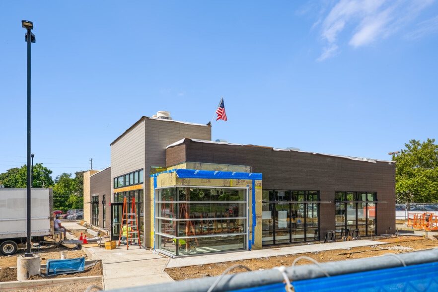 330 Sunrise Hwy, Valley Stream, NY for sale - Primary Photo - Image 2 of 9