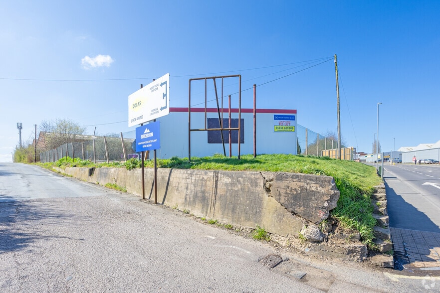 Dysart Rd, Grantham for lease - Building Photo - Image 2 of 4