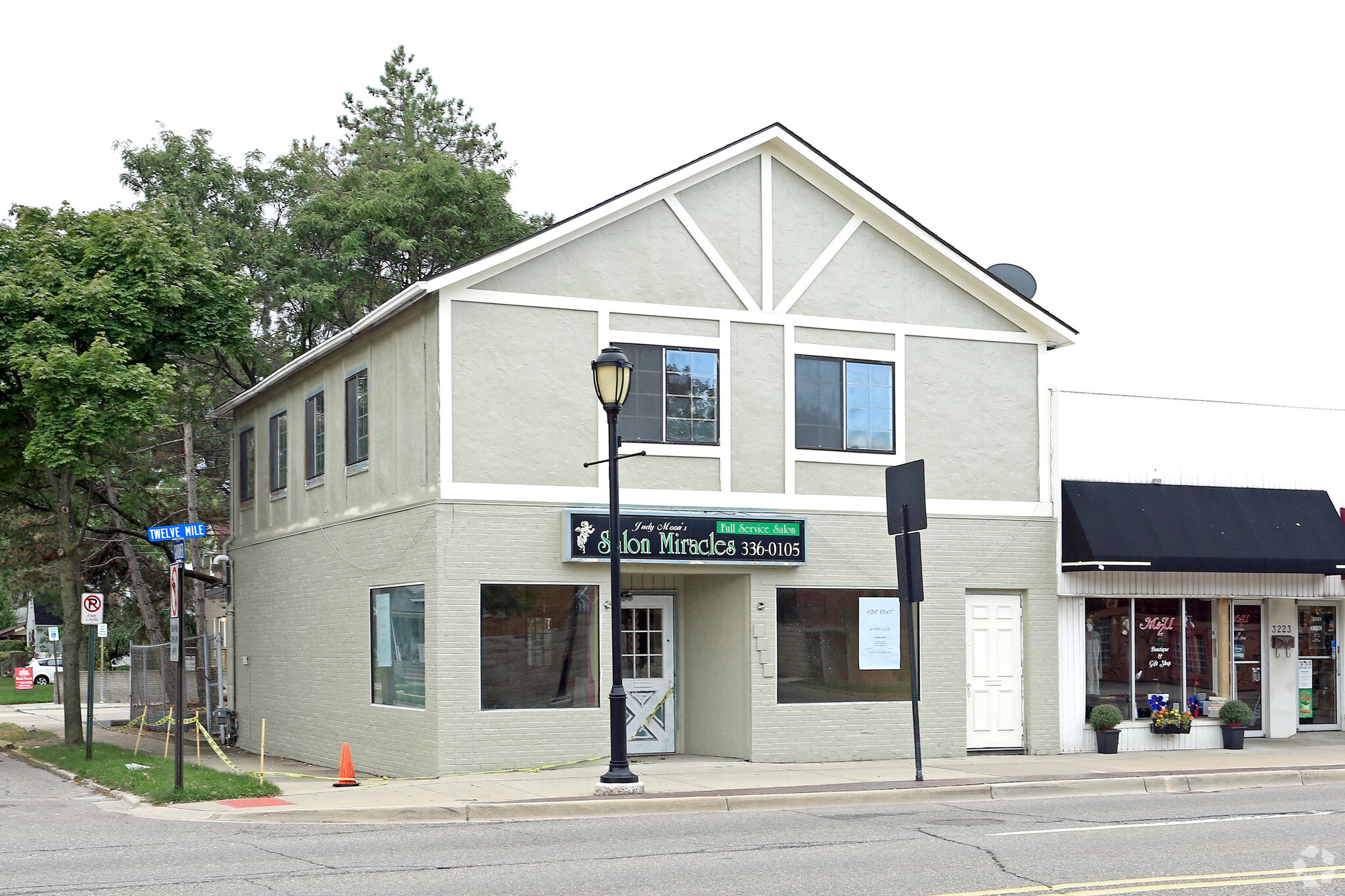 3209 W 12 Mile Rd, Berkley, MI for sale Building Photo- Image 1 of 1