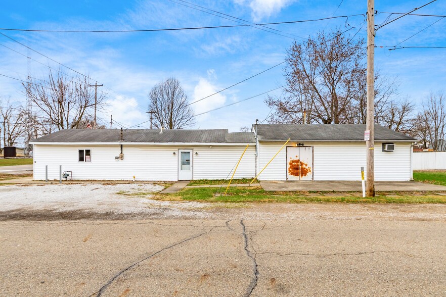 2330 E Main St, Lancaster, OH for sale - Building Photo - Image 2 of 17