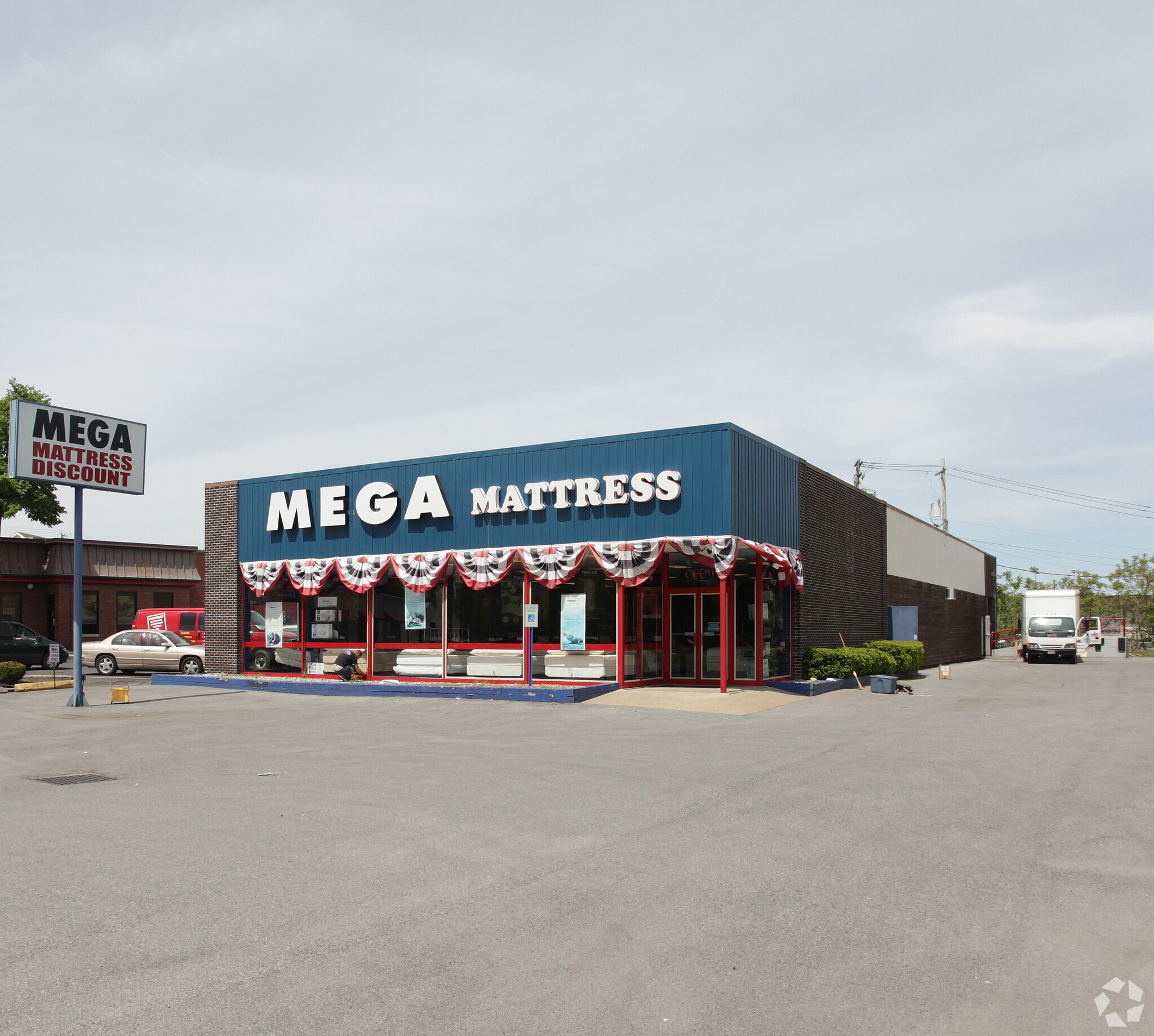 708 Upper Glen St, Queensbury, NY for sale Primary Photo- Image 1 of 1