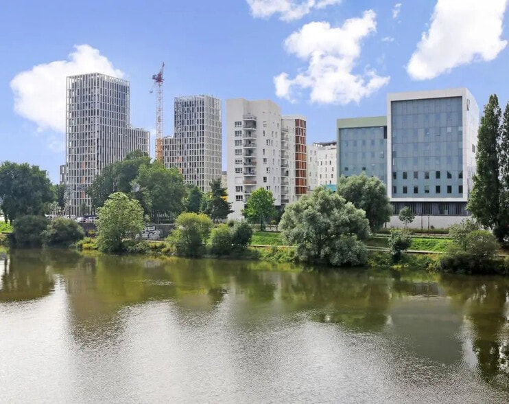 Office in Nantes for lease - Building Photo - Image 1 of 7