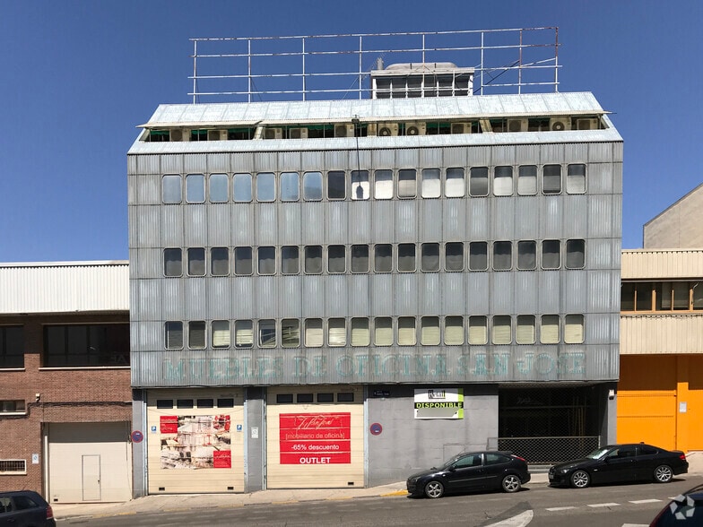 Office in Madrid, Madrid for sale - Building Photo - Image 1 of 2
