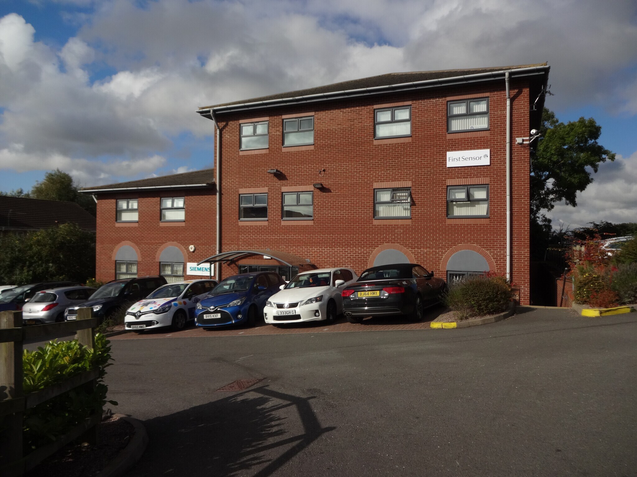Somers Rd, Rugby for lease Building Photo- Image 1 of 5