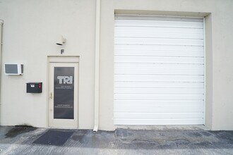 1400 Forsythe Rd, West Palm Beach, FL for lease Interior Photo- Image 2 of 5