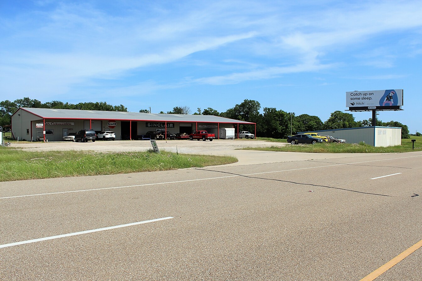 17140 N Interstate 35, West, TX for sale Building Photo- Image 1 of 1