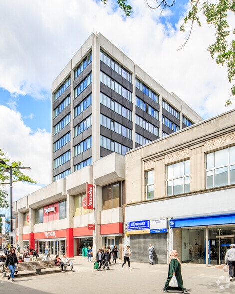 Lampton Rd, Hounslow for lease - Building Photo - Image 2 of 11