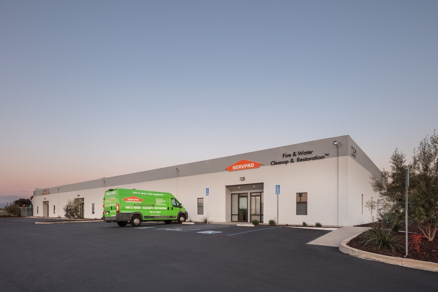 230 Roymar Rd, Oceanside, CA for lease - Building Photo - Image 1 of 8