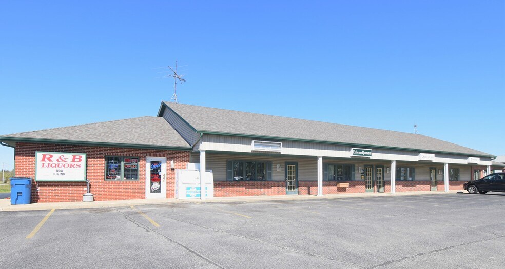 496 S Bierma St, Wheatfield, IN 46392