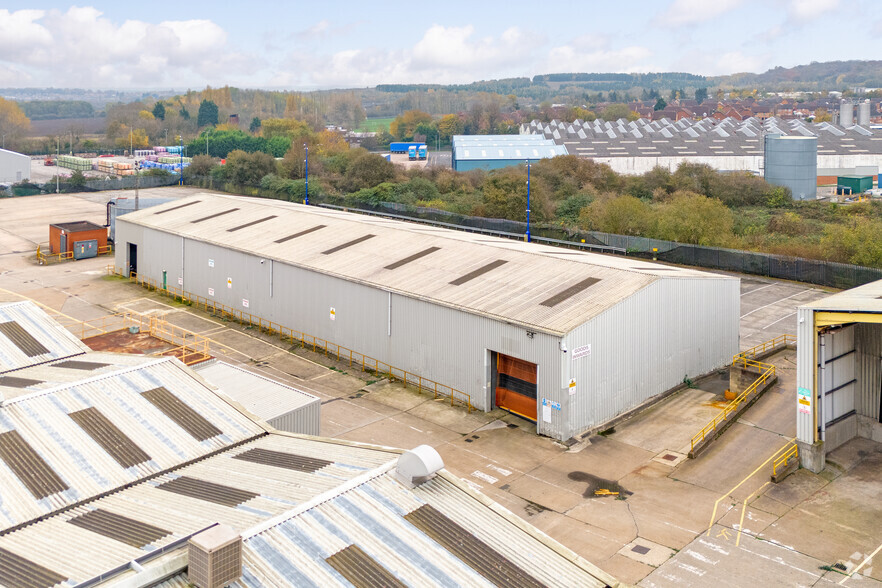 Edlington Ln, Doncaster for lease - Primary Photo - Image 1 of 31